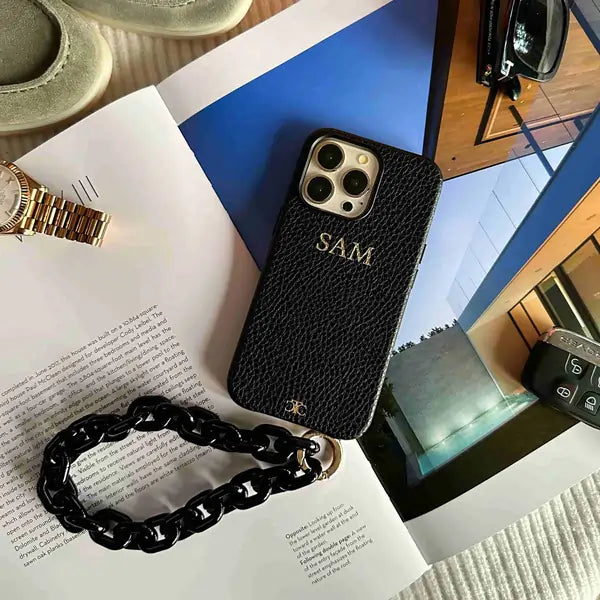 Louis Vuitton iPhone 12/12 Pro Case - Black Technology